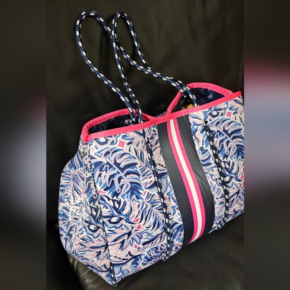 Simply Southern In Leaf Print Multicolored Pink and Blue Neoprene Tote EUC - Picture 4 of 16